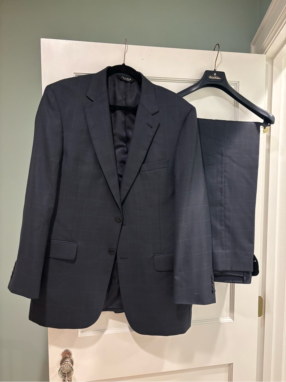 Jos. A. Bank Men's Two-Piece Suit Jacket & Pants